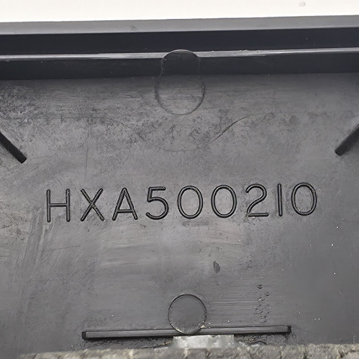 2005-2013 Land Rover Range Rover Sport Rear Seat Bolt Cover Trim Panel HXA500210