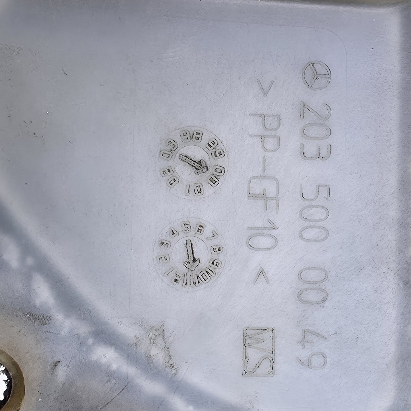 2003-2009 Mercedes-Benz CLK320 Coolant Expansion Tank 2035000049
