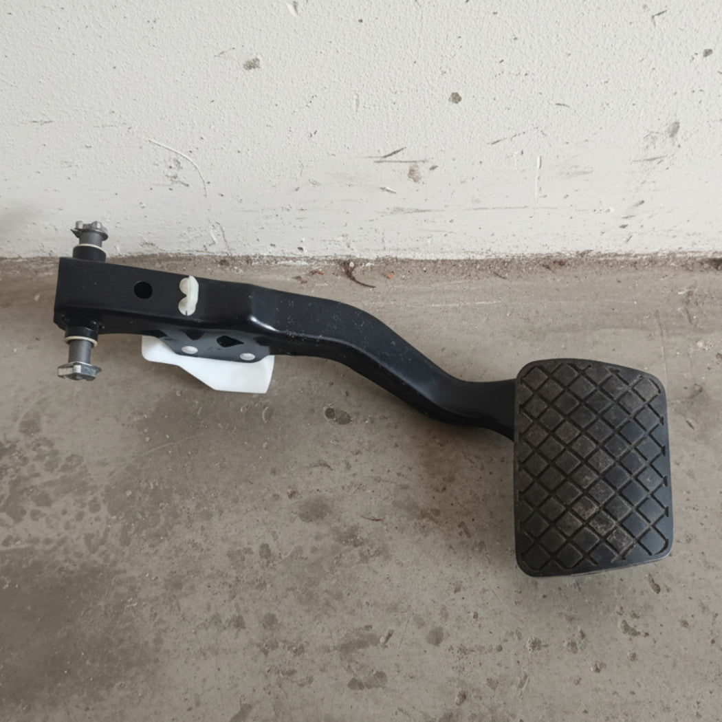 2014 Audi A6 Brake Pedal Assembly Used OEM 4H1723140A