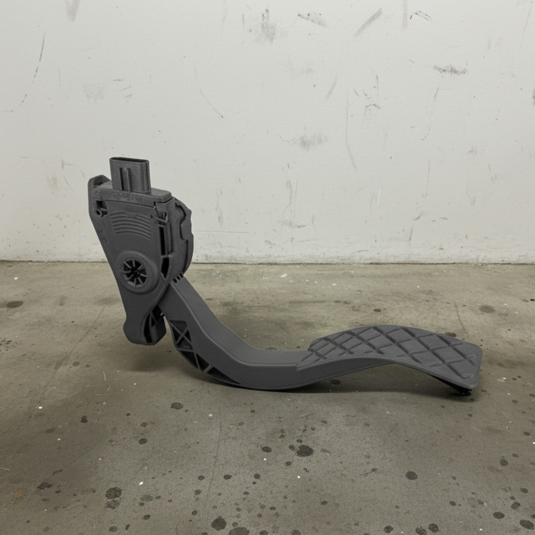 2012–2018 Audi A6 Accelerator Pedal Assembly / Sensor Used OEM 8K1723523A