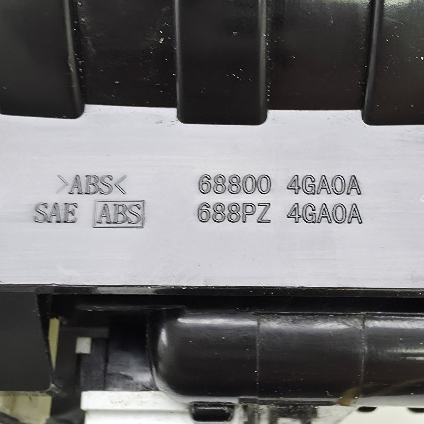 2019-2024 INFINITI Q50 FRONT CENTER CONSOLE STORAGE TRAY BOX 688004GA0A