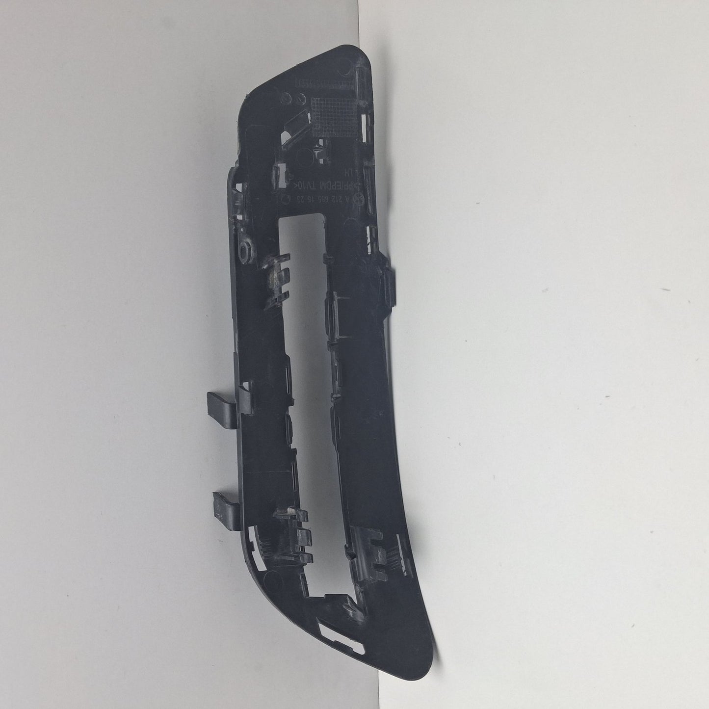 2010-2015 Mercedes-Benz W212 Ventilation Grille Bumper A2128851523