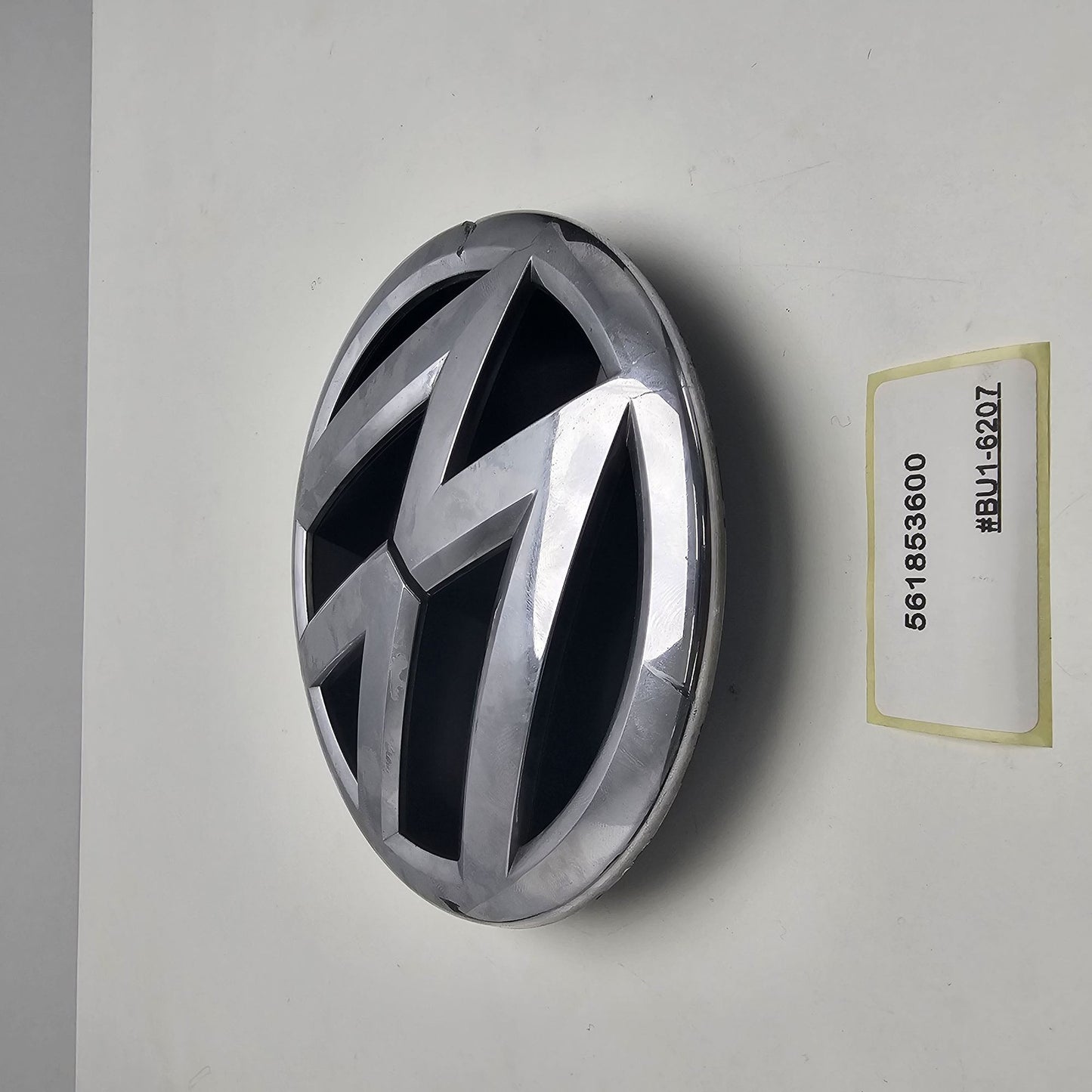 2012-2017 Volkswagen Tiguan Limited Grille Emblem 561853600