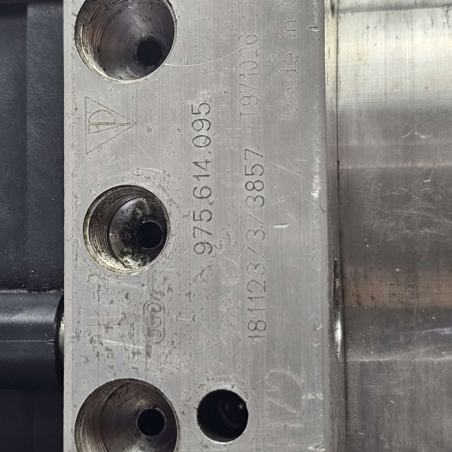 2018-2024 Bentley Continental GT ABS Pump 975614095