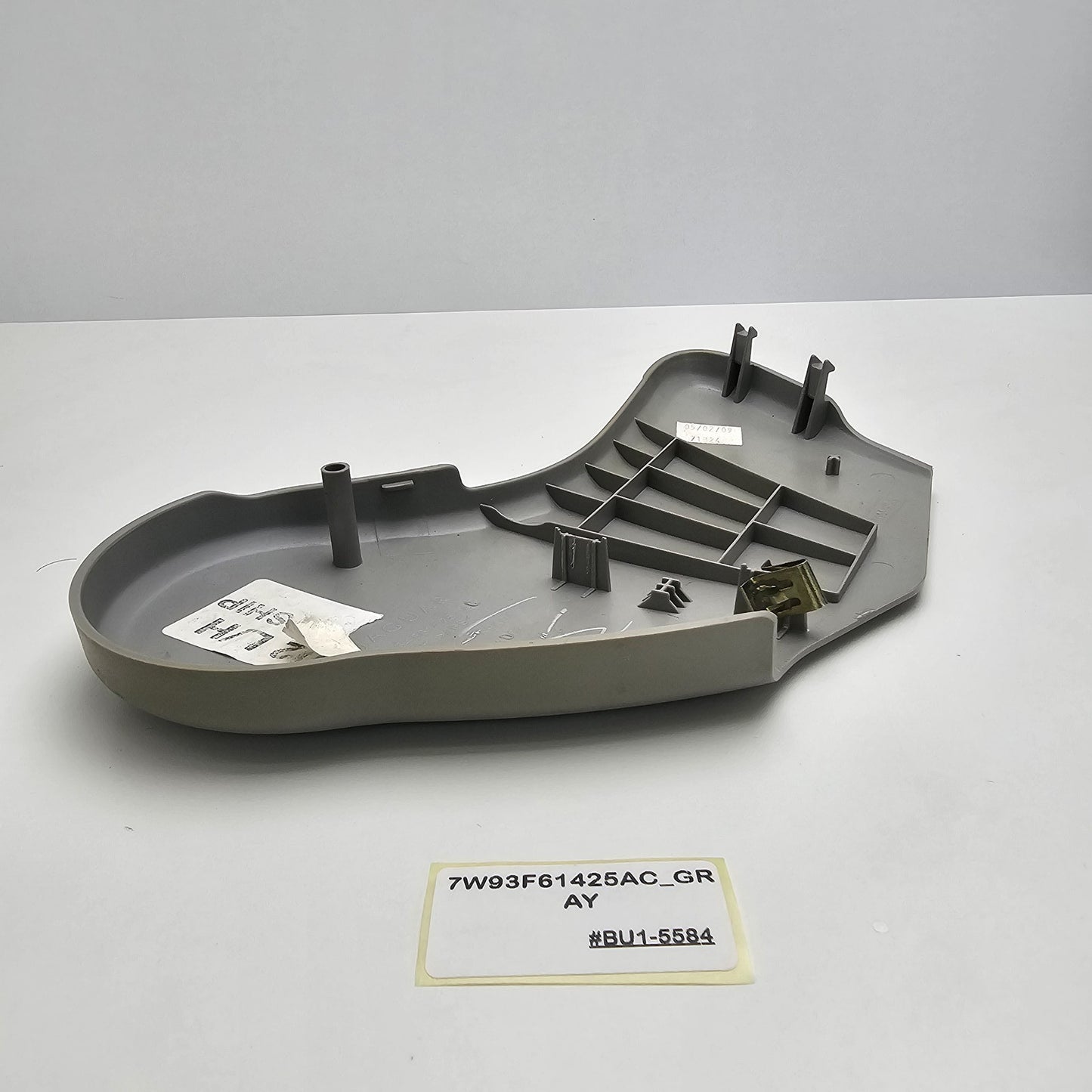 2010-2015 Jaguar XJ FRONT SEAT OUTER COVER LEFT 7W93-F61425-AC F61425
