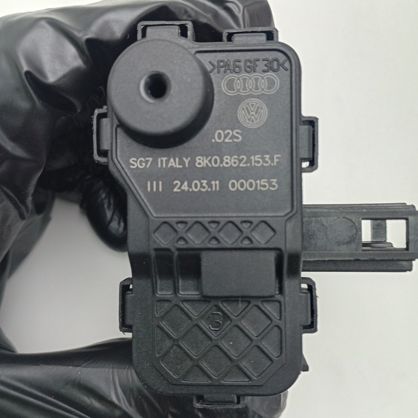 2008-2017 Audi S4 Fuel Door Lock Actuator 8K0862153F