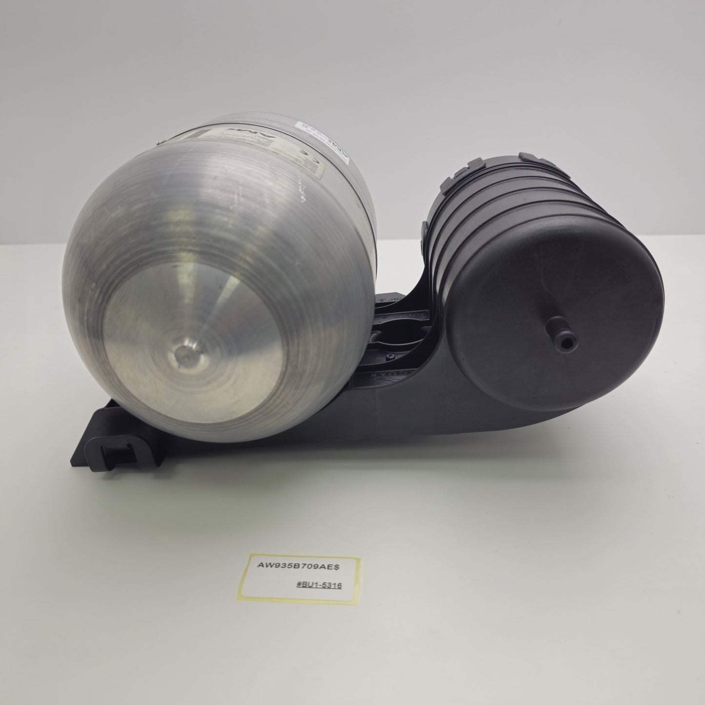 2010-2015 Jaguar XJ Air Suspension Tank Reservoir AW935B709AE