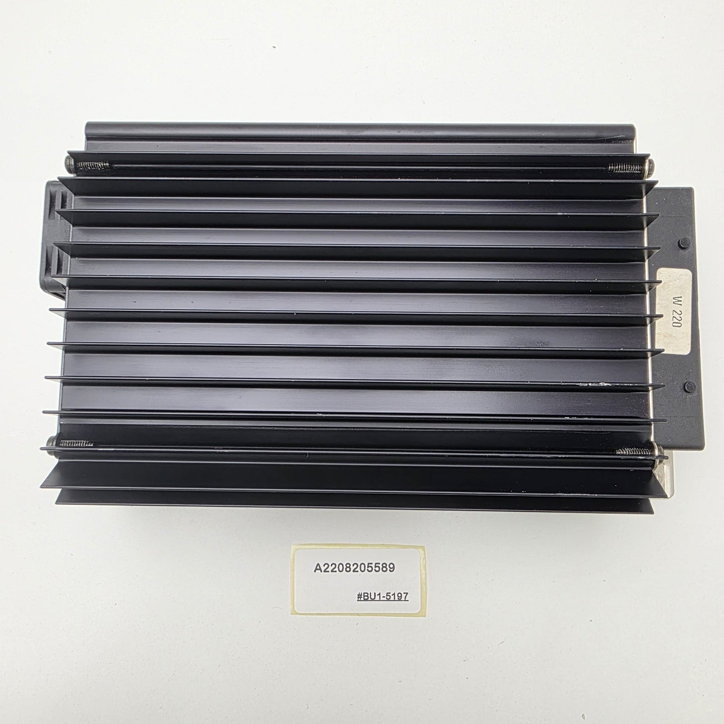 2000-2002 Mercedes-Benz S-Class BOSE AMP AMPLIFIER A2208205589