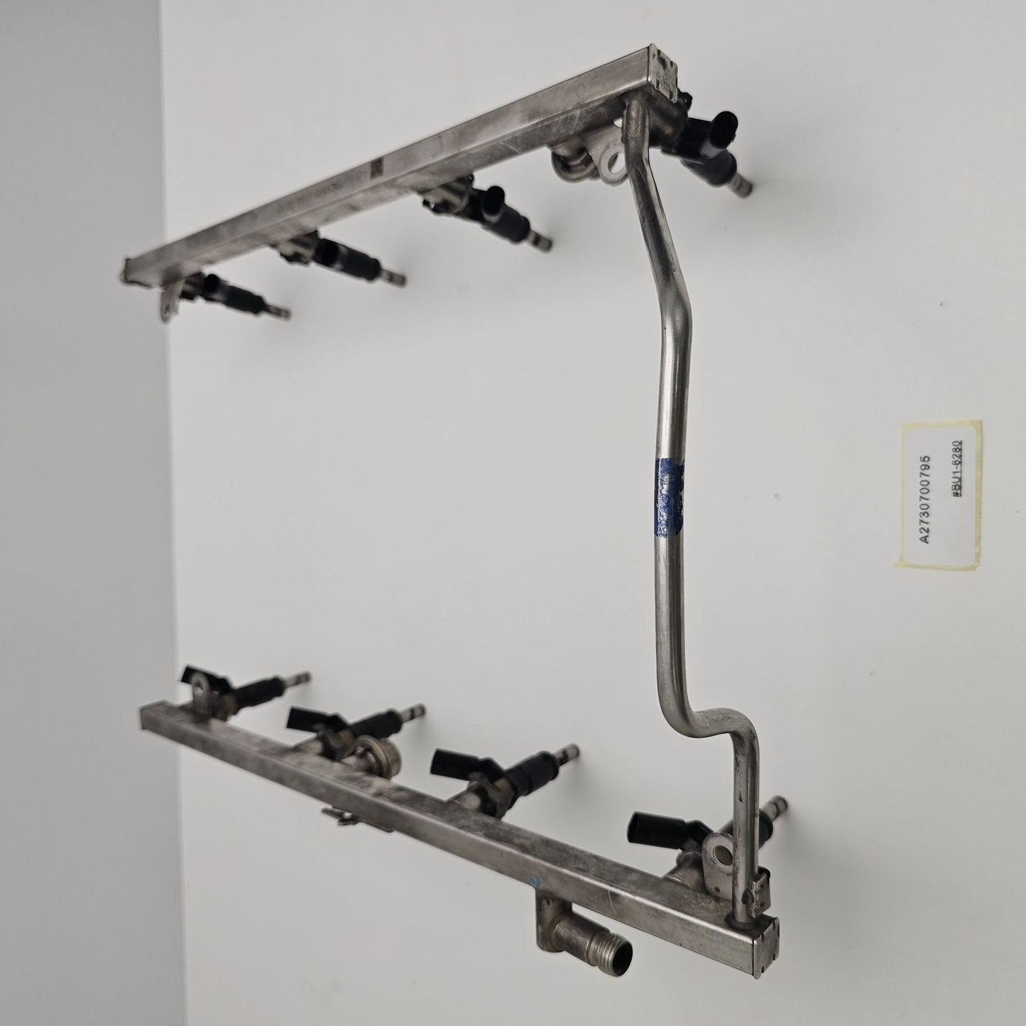2007-2012 Mercedes-Benz CLS550 Fuel Rail Distributor A2730700795