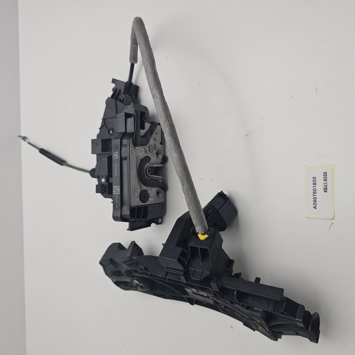 2014-2021 Mercedes-Benz W205 Door Handle Bracket A0997601800