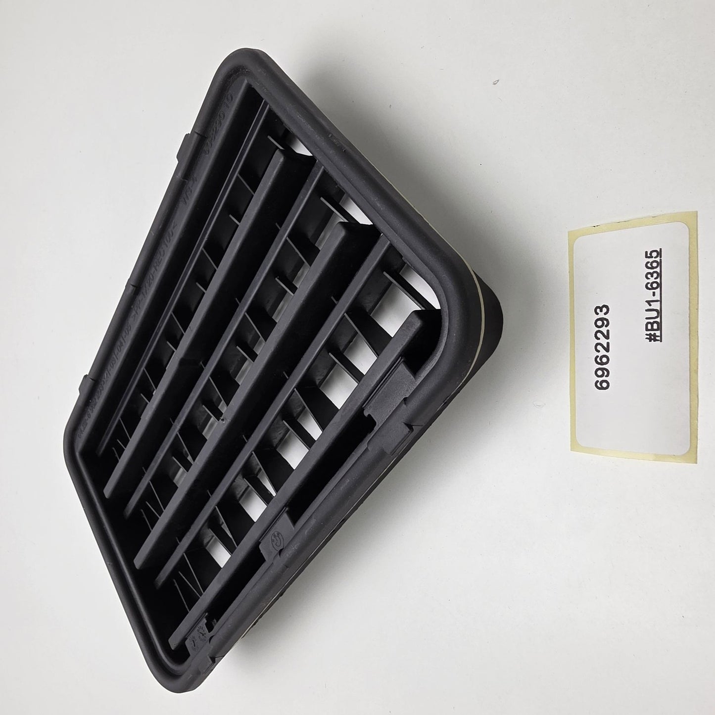 2007-2013 BMW M3 Trunk Boot Breather Air Vent Flap 6962293