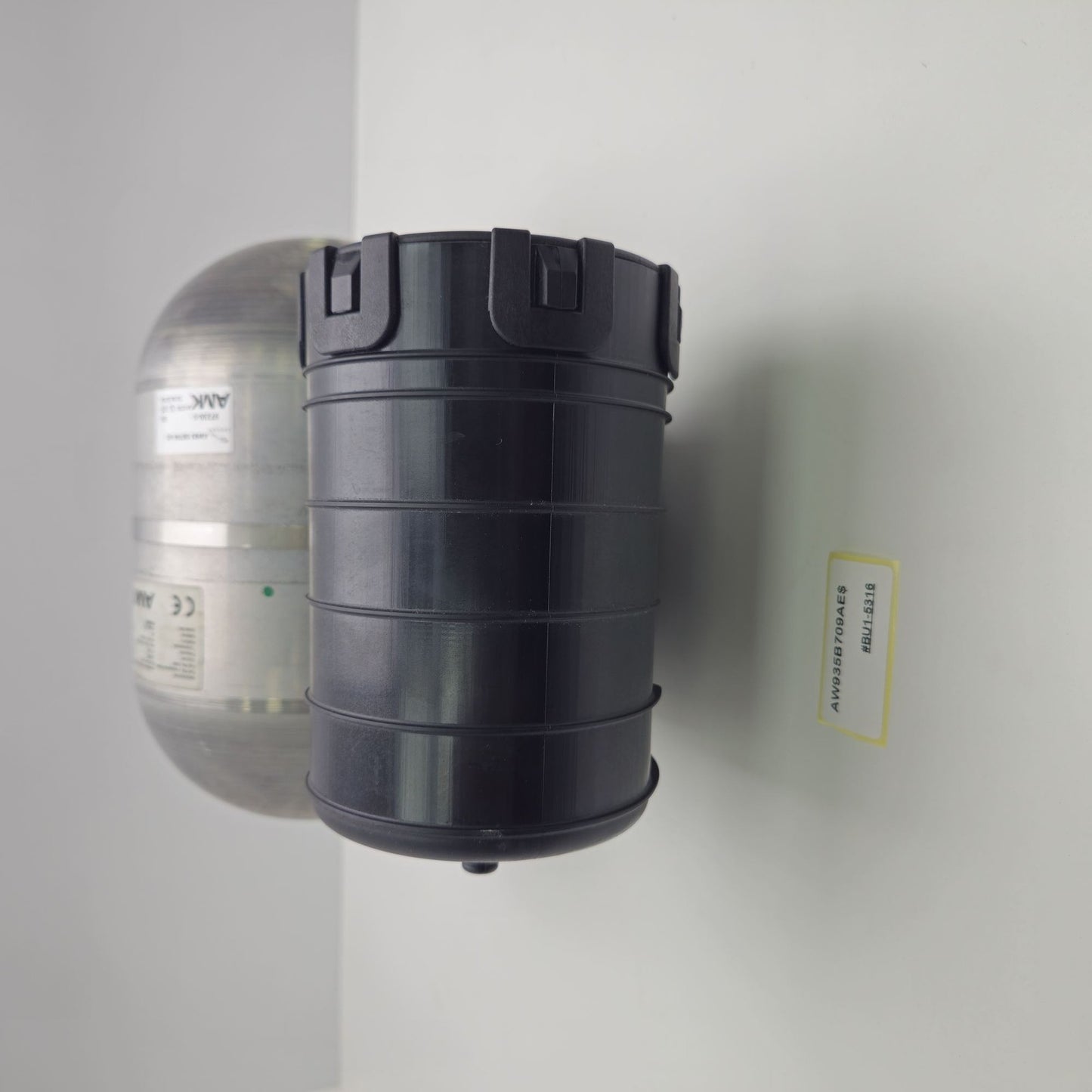 2010-2015 Jaguar XJ Air Suspension Tank Reservoir AW935B709AE