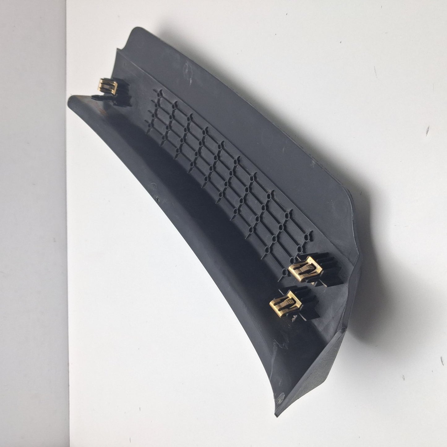 2014-2019 Cadillac CTS Front Right Seat Closure Cover Trim 2309089