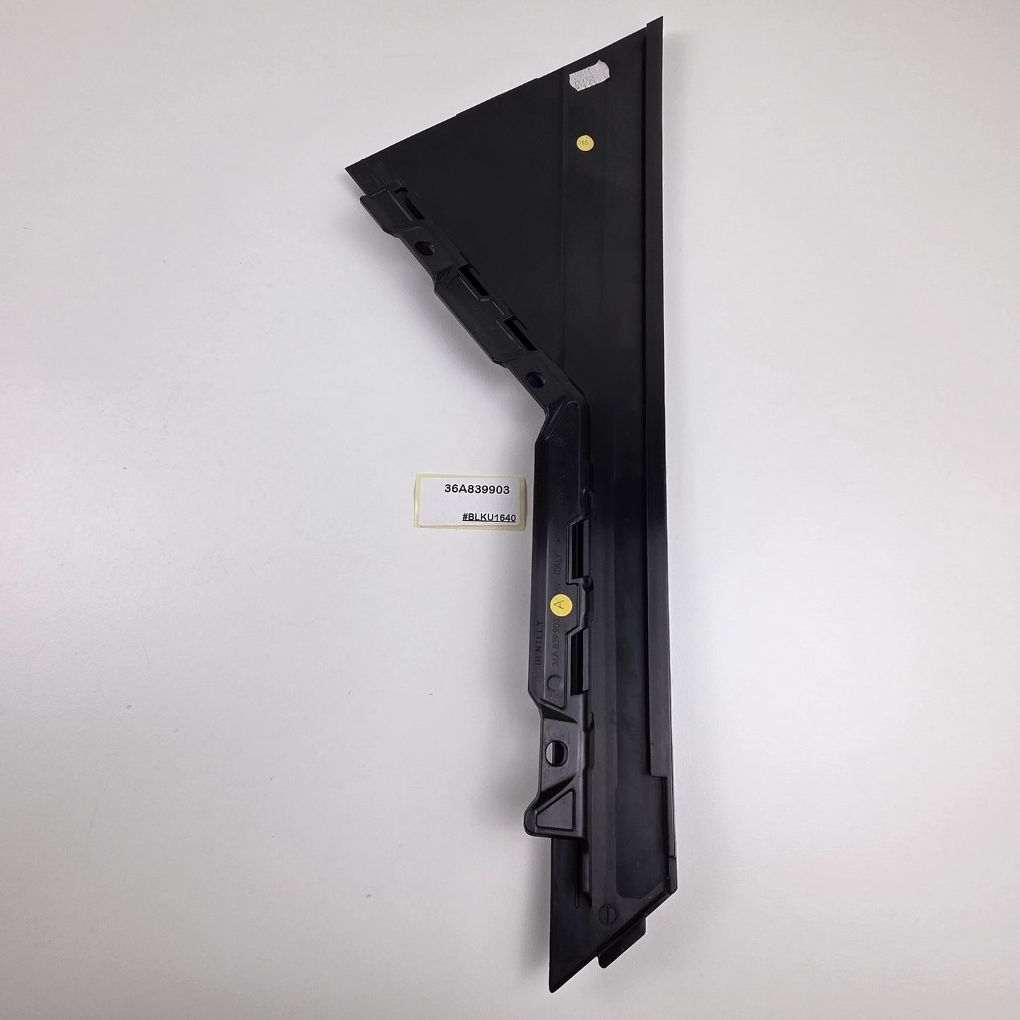 2016-2023 Bentley Bentayga TRIM FOR DOOR WINDOW FRAME 36A839903