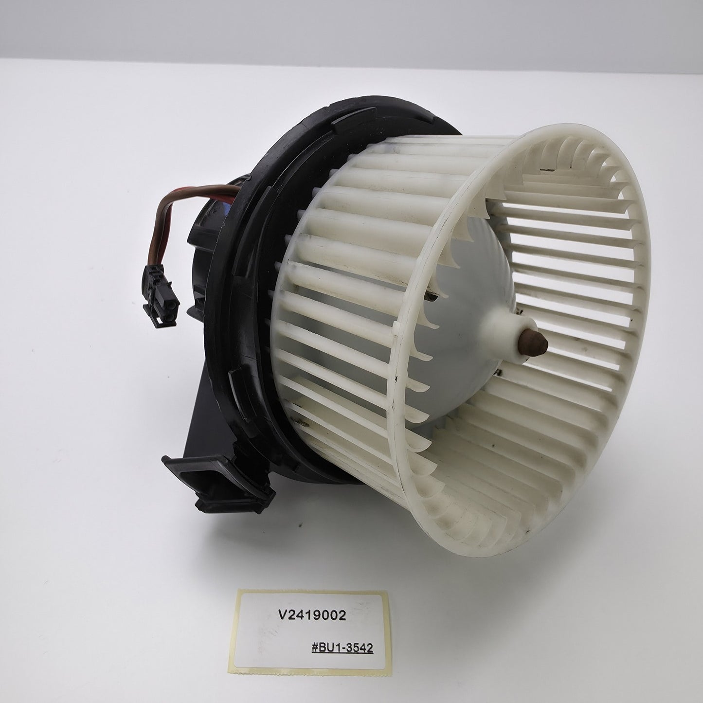 2008-2015 Mercedes-Benz GLK Blower Motor Fan V2419002