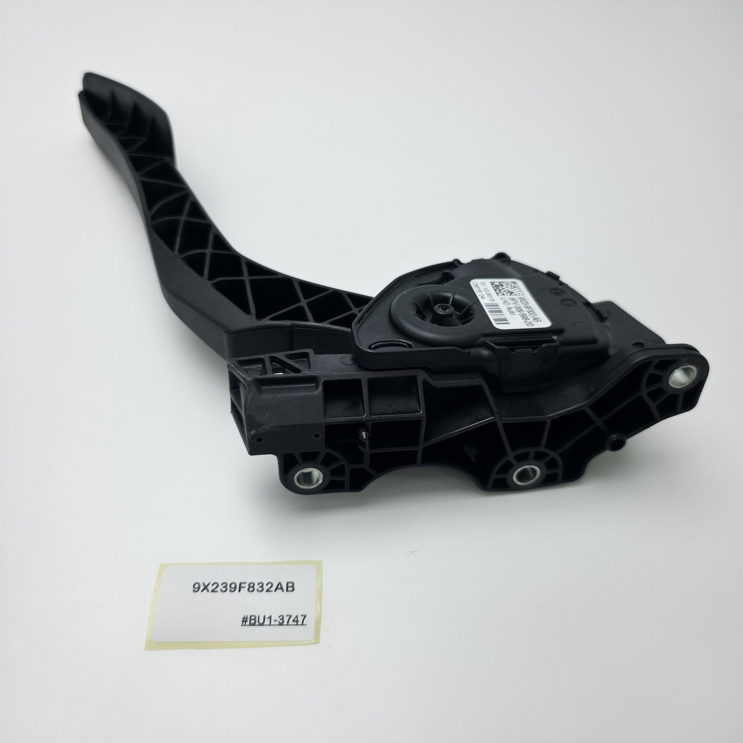 2016-2019 Jaguar XJ ACCELERATOR GAS PEDAL 9X239F832AB