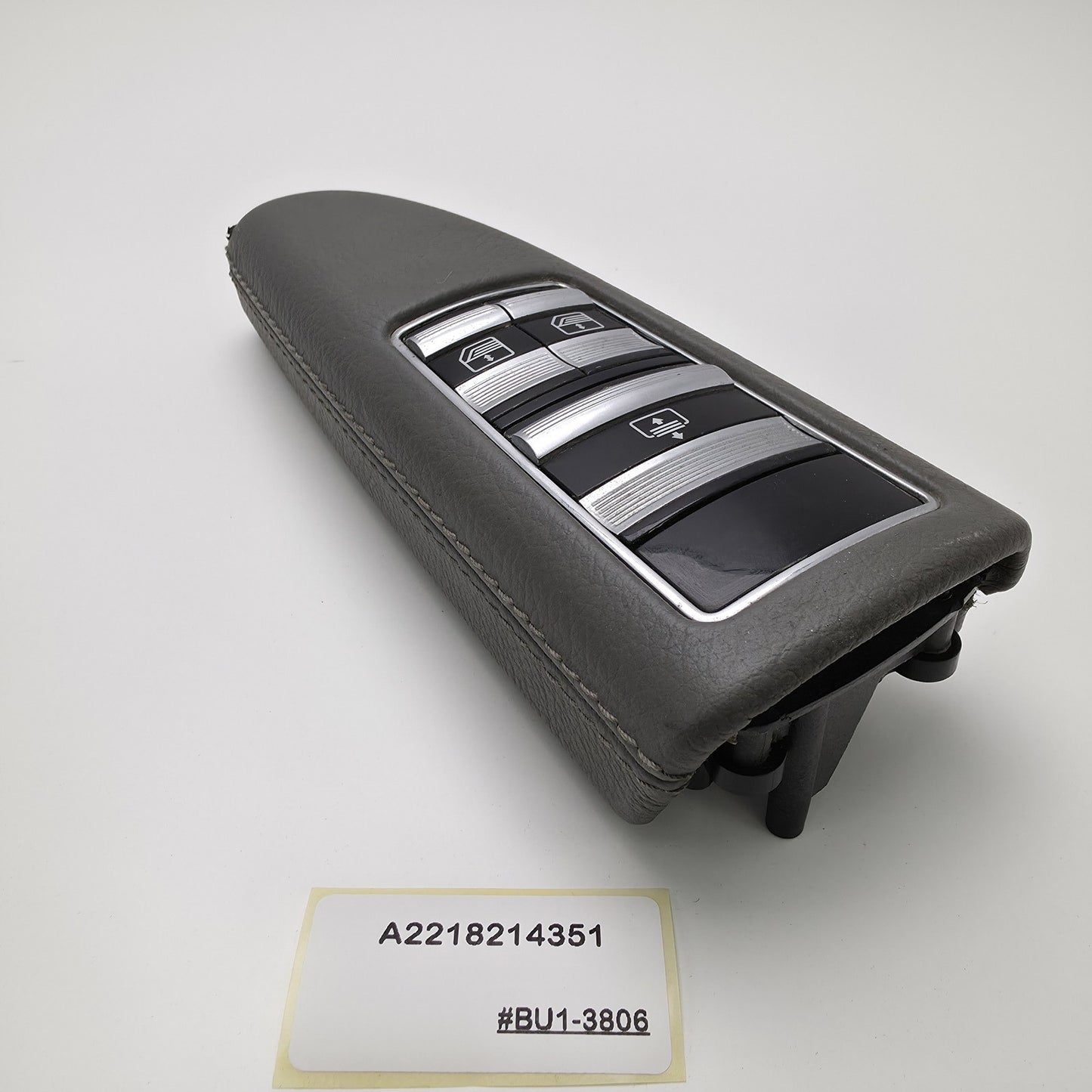 2005-2013 Mercedes-Benz W221 REAR WINDOW SWITCH A2218214351