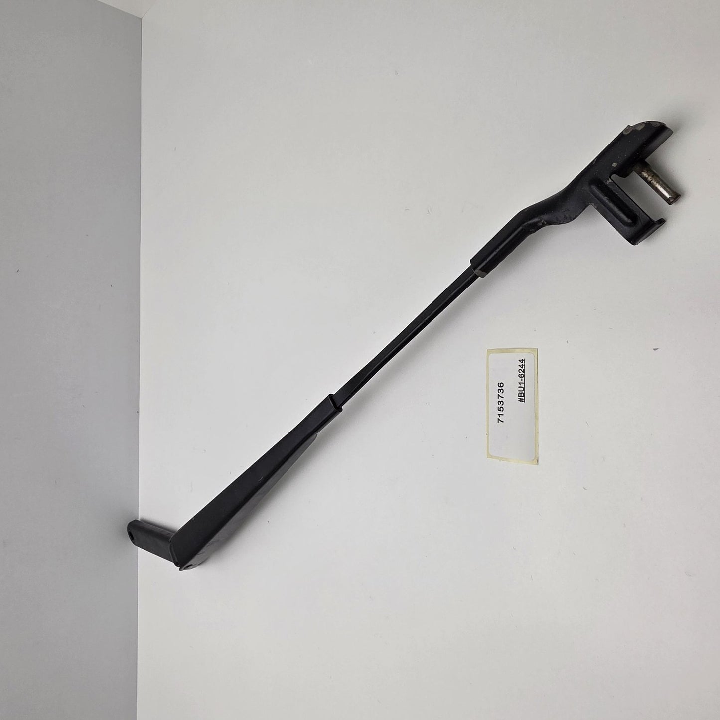 2007-2013 BMW X5 Front Windshield Wiper Arm 7153736