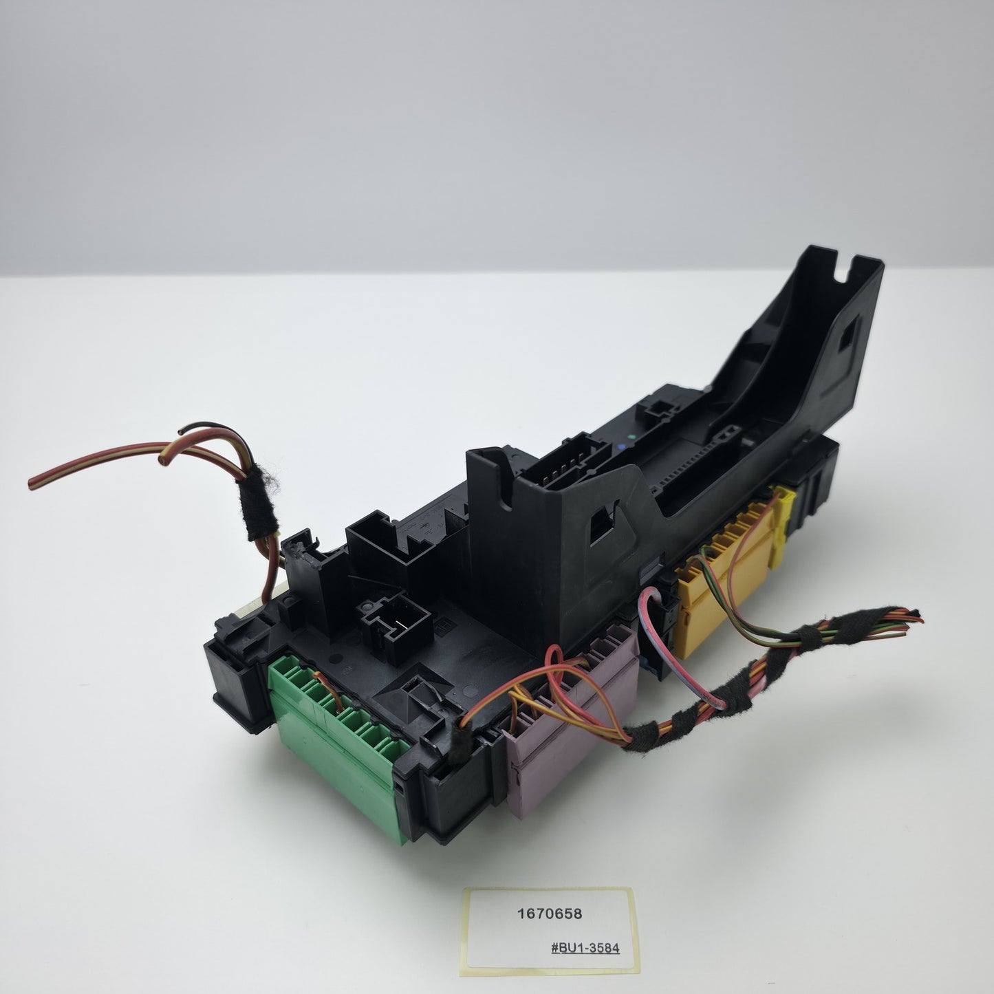 2007-2014 Mercedes-Benz C SAM RELAY FUSE BOX 1670658