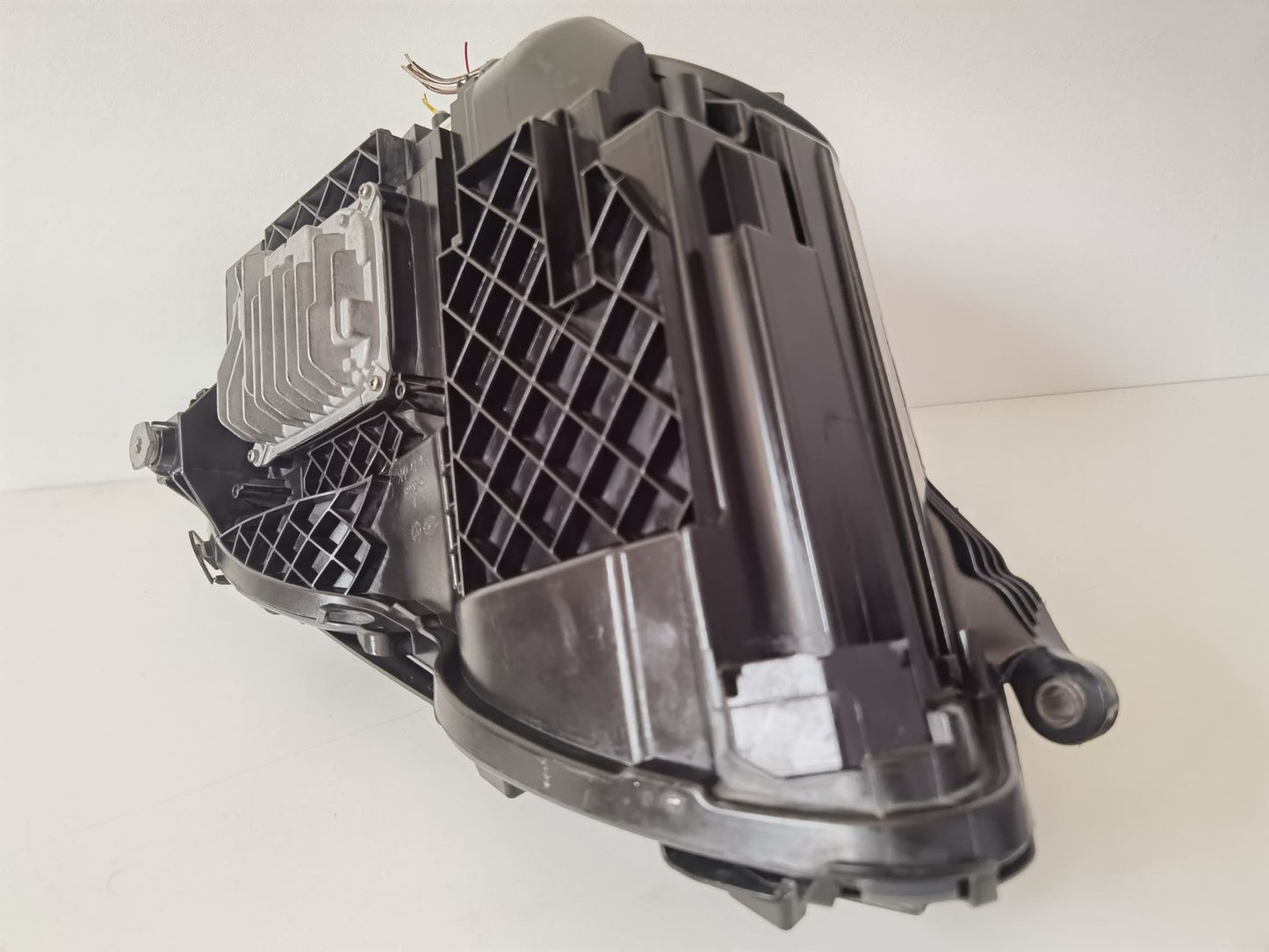 2014-2016 Mercedes-Benz E350 Headlight Assembly A2128205138KZ