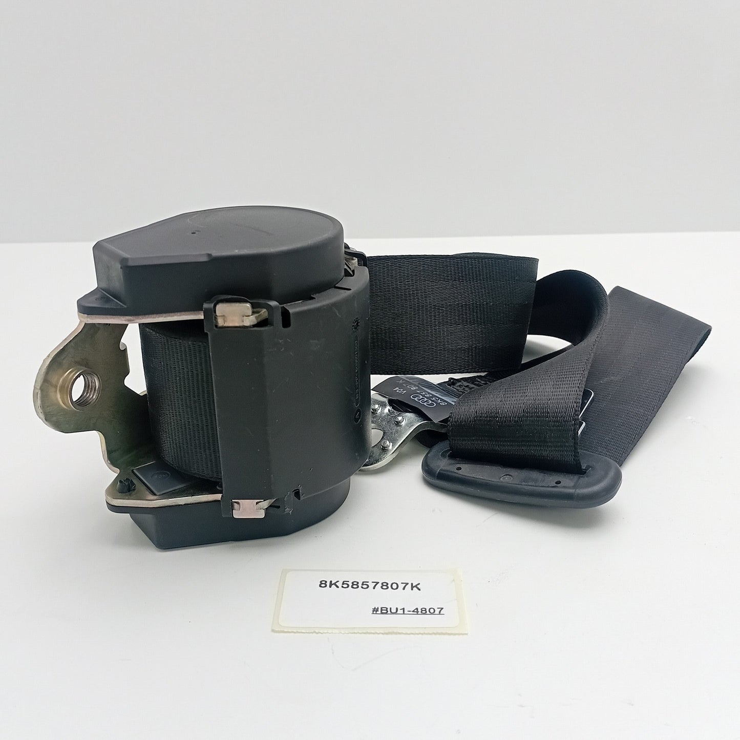 2007-2016 Audi A4 central rear seat belt 8K5857807K