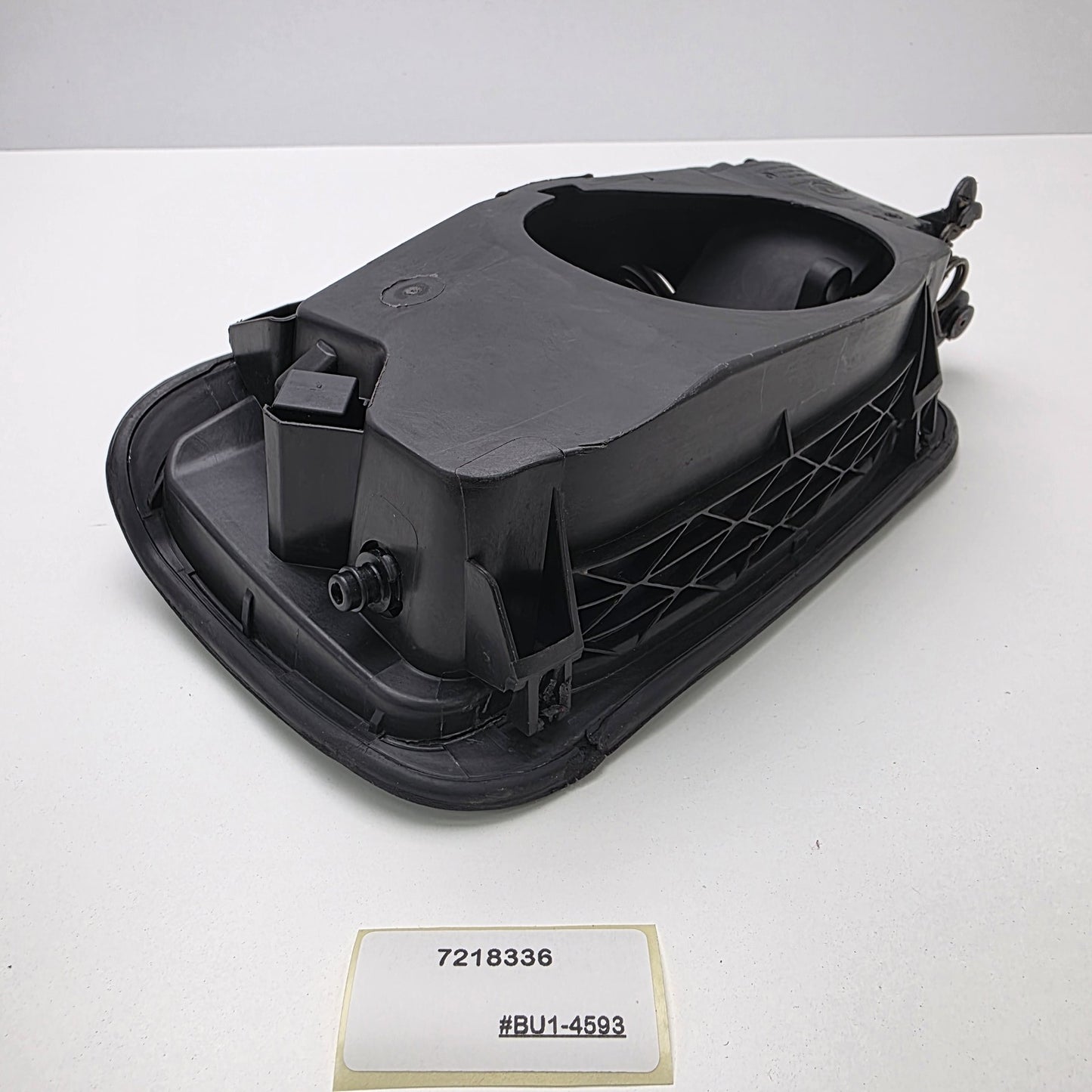 2009-2017 BMW 5 Series Fuel Tank Filler Door Lid Cover Housing 7218336