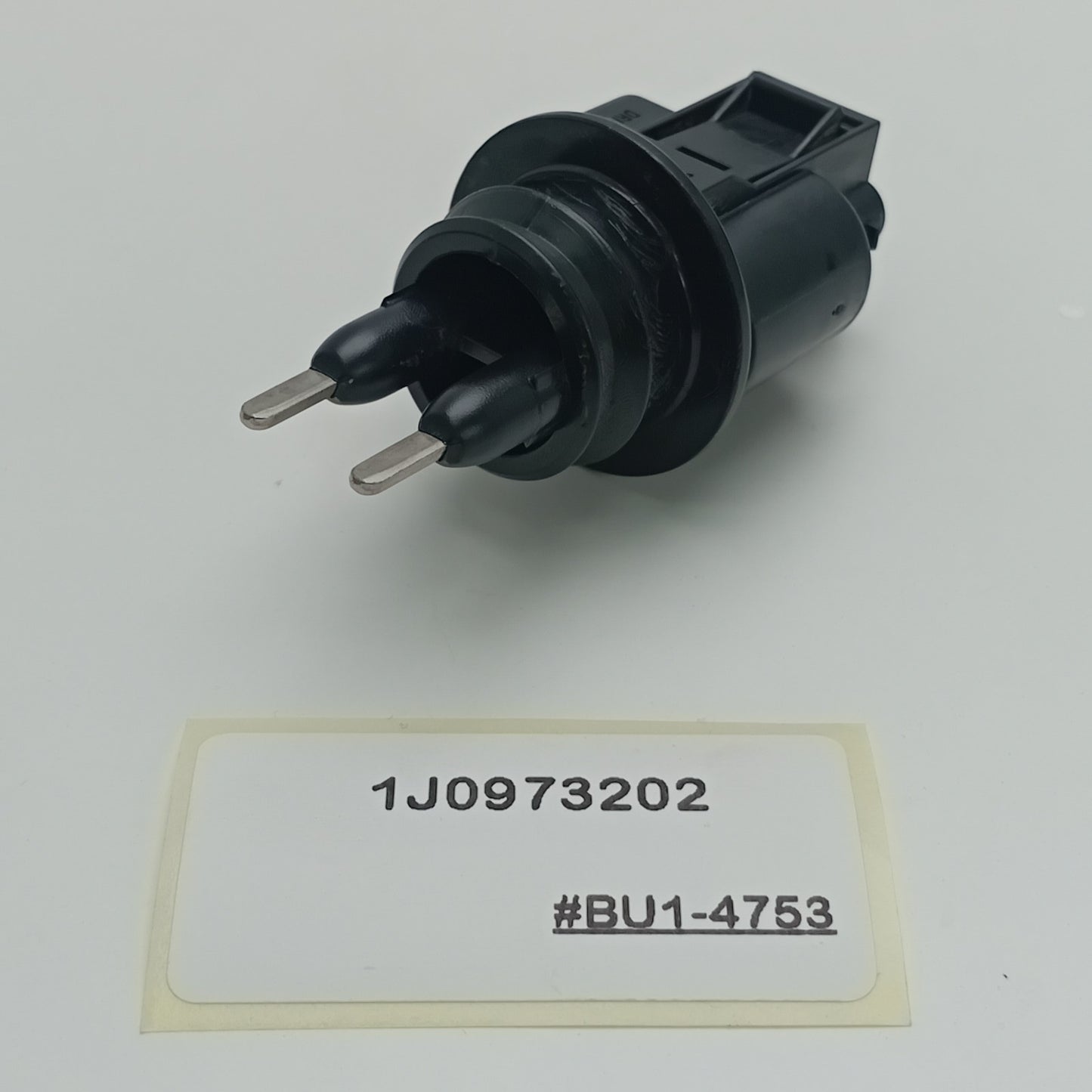 2000-2011 Audi R8 Coolant Level Sensor Connector 1J0973202