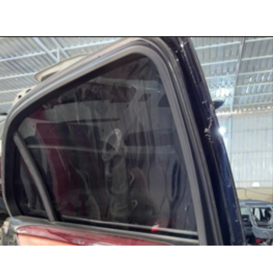 2002 Lexus LS430 Door Glass Left Rear 6810450160