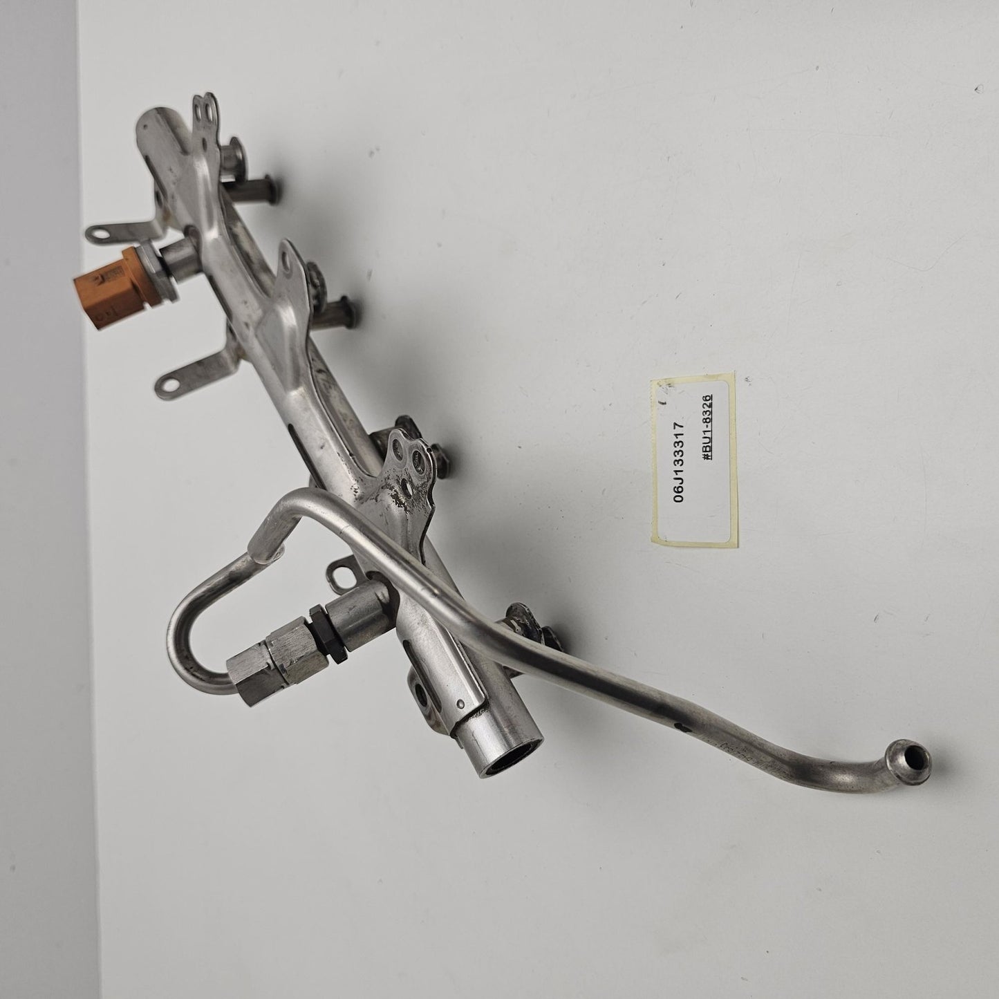 2008-2018 Audi Q5 Fuel Rail 06J133317
