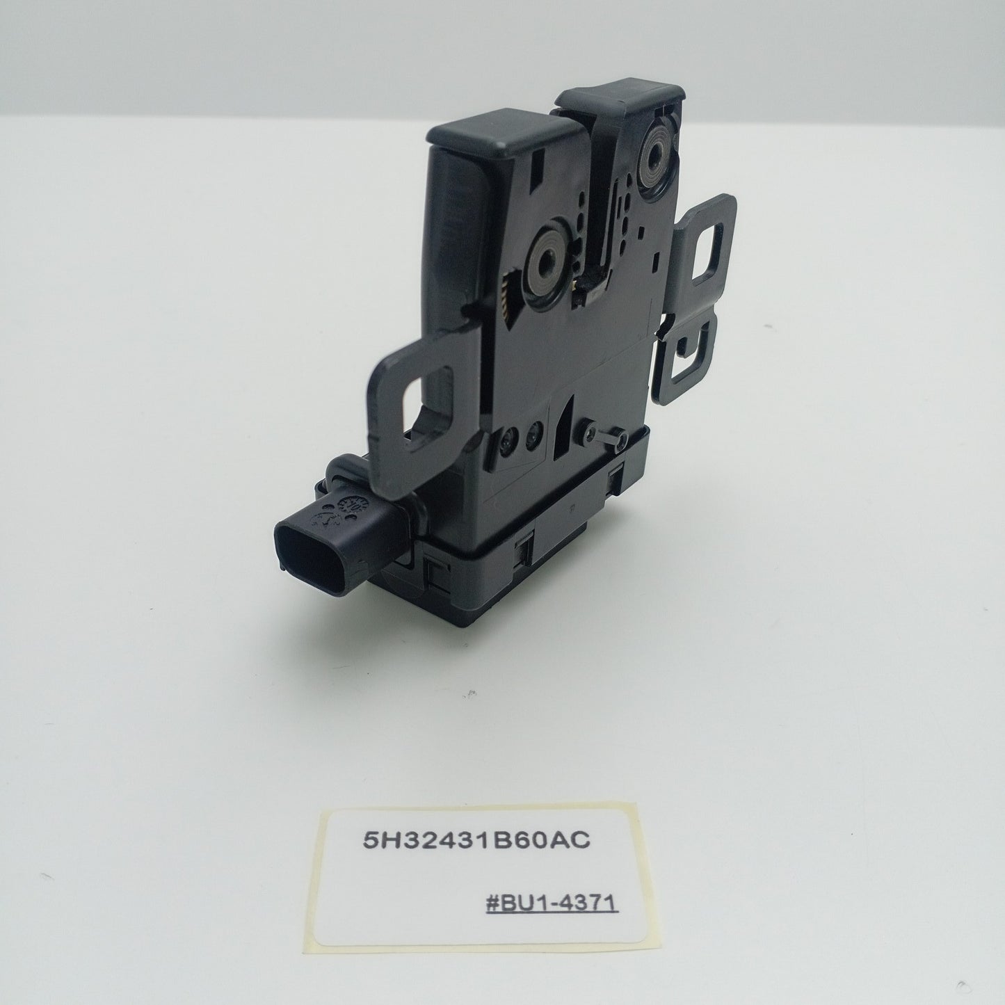 2005-2013 Land Rover Range Rover Sport Tailgate Lock Latch Actuator 5H32431B60AC