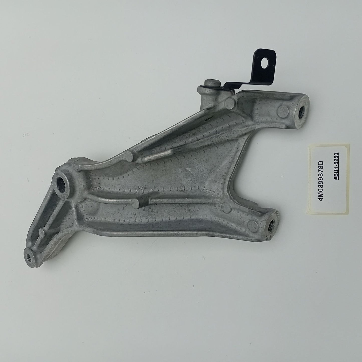 2015-2020 Bentley Bentayga Retaining Plate 4M0399378D