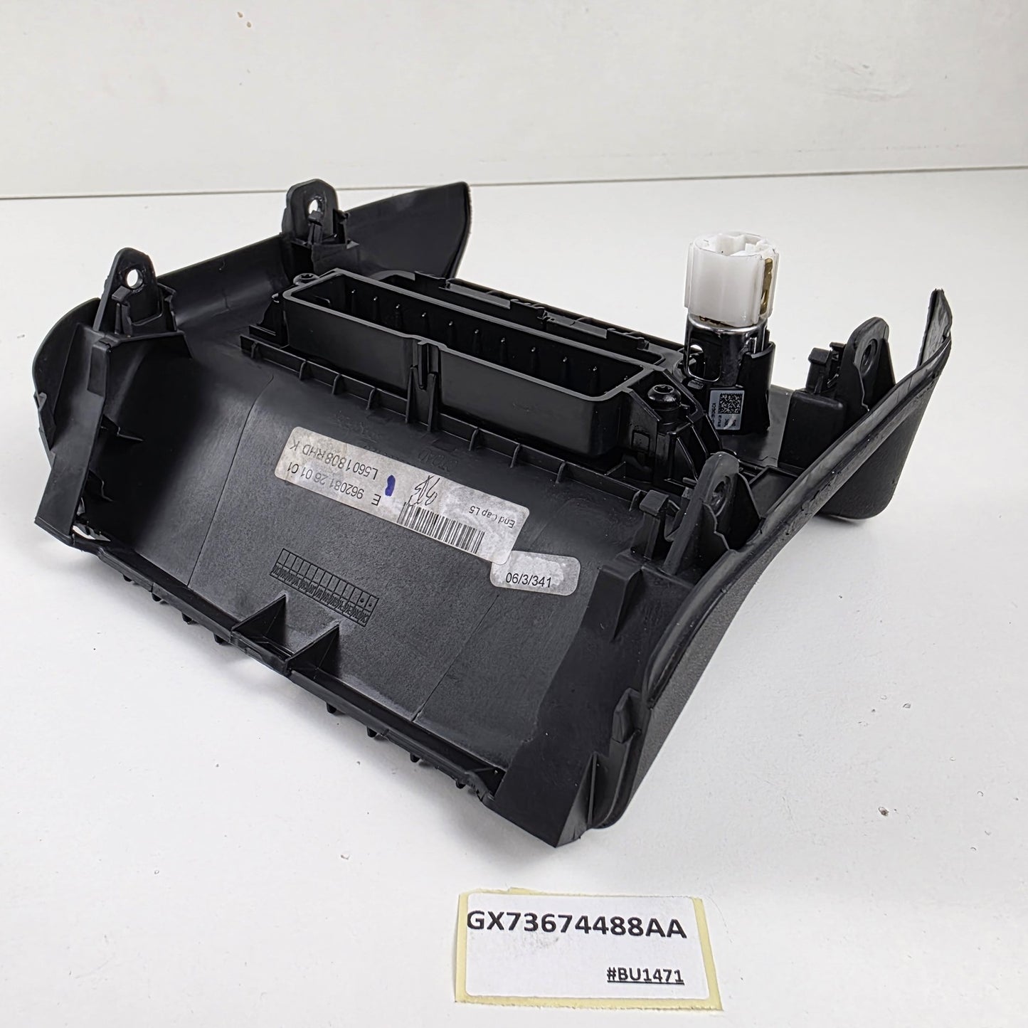 2015-2024 Jaguar XE REAR CONSOLE AIR VENT GX7367448AA