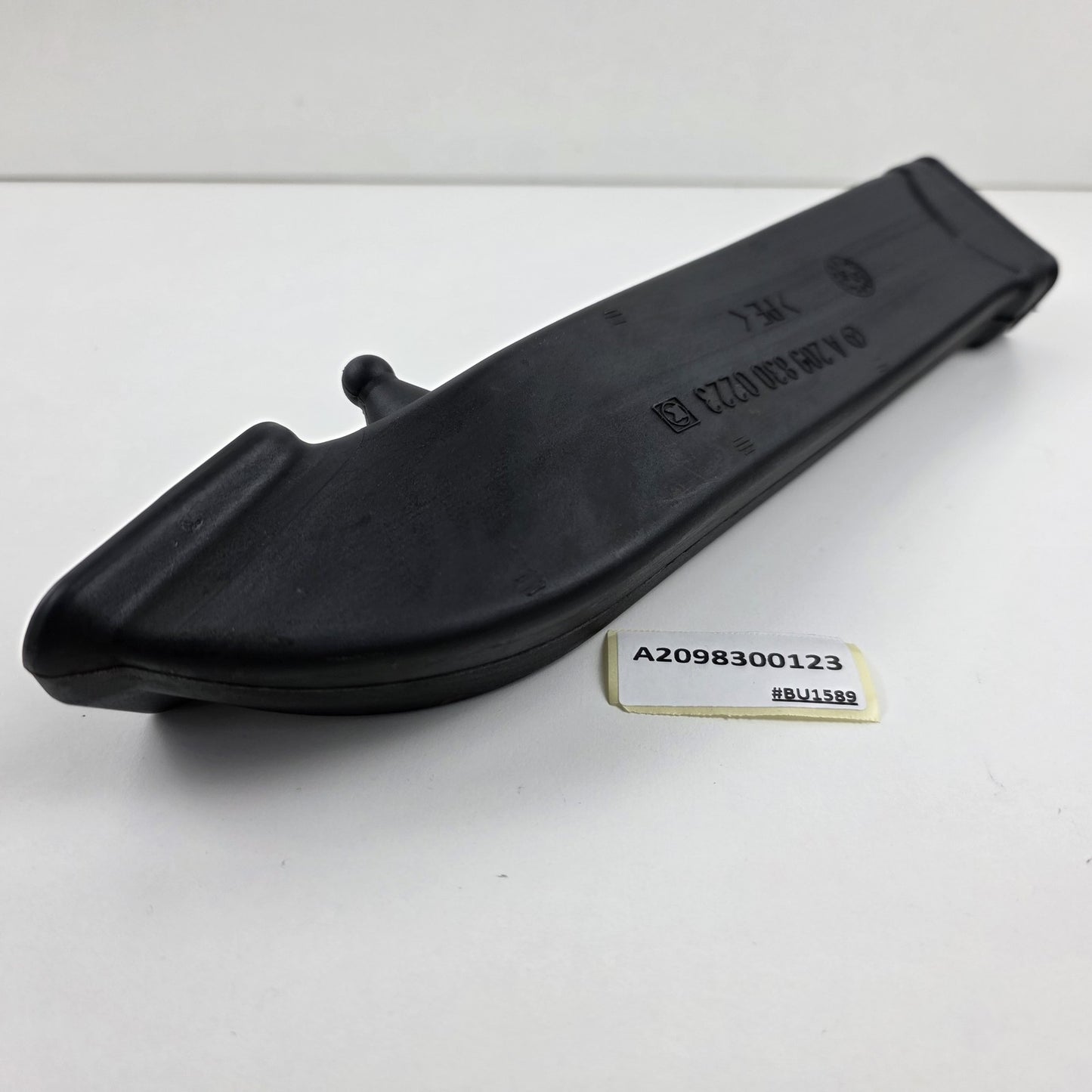 2002-2009 Mercedes-Benz CLK W209 Air Duct Guide Channel A2098300123