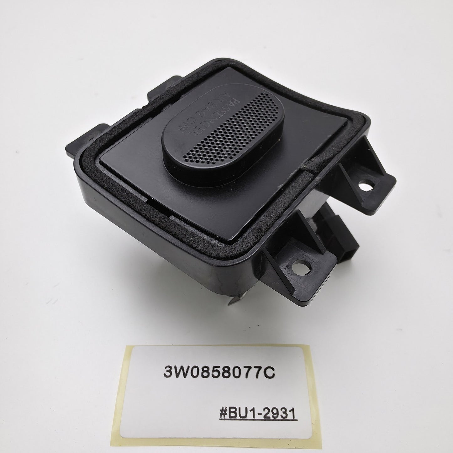 2004-2018 Bentley Continental GTC Temperature Sensor 3W0858077C