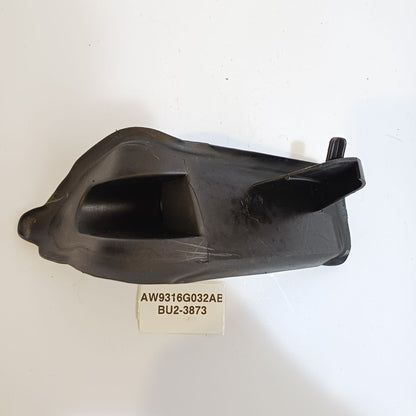 2010-2015 Jaguar XJ Front Right Passenger Fender Seal AW9316G032AB