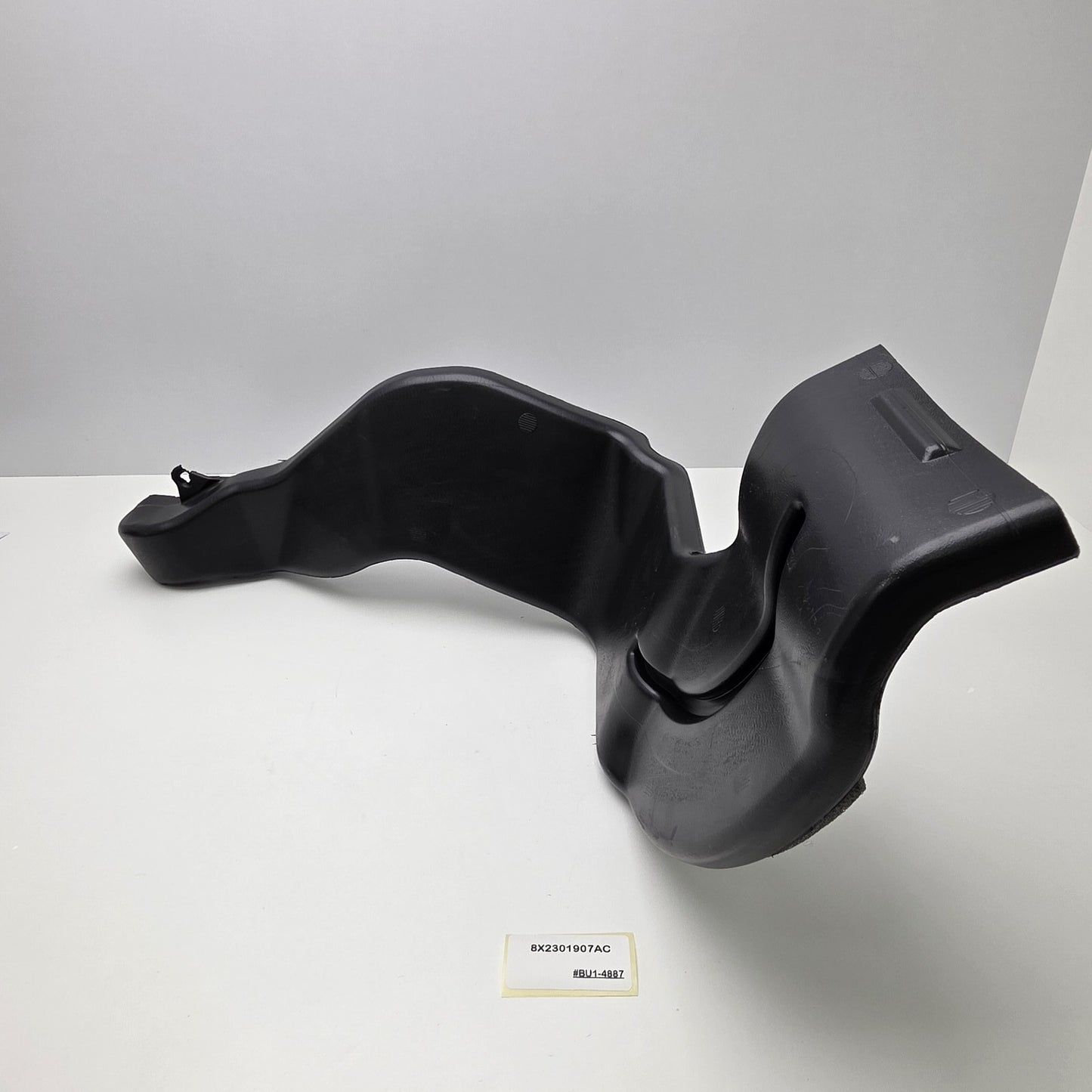 2007-2015 Jaguar XF FLOOR AIR INTAKE DUCT PIPE 8X2301907AC