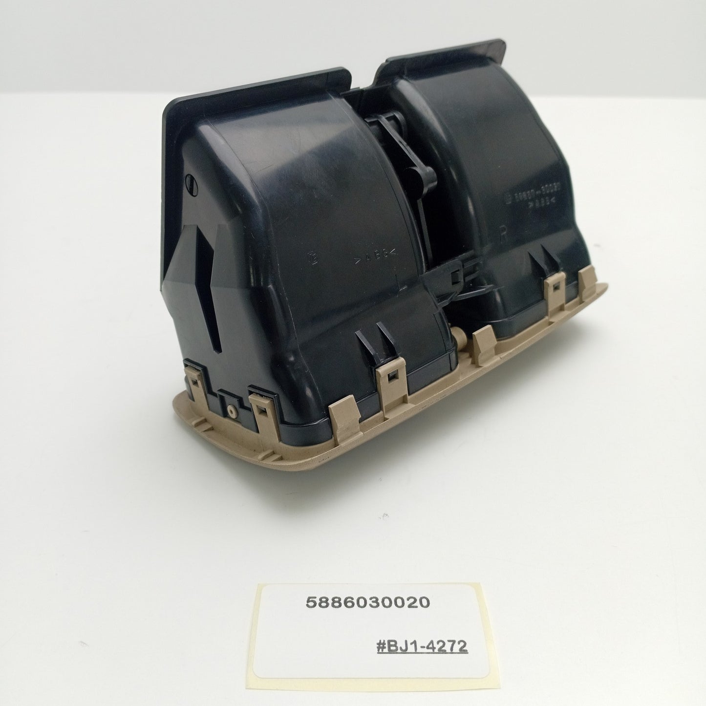 1998-2005 Lexus GS 400 Console Air Vent 5886030020