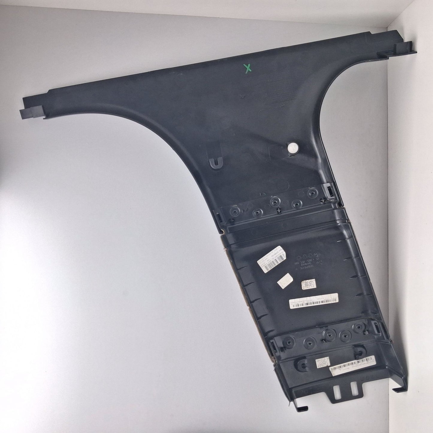 2010-2018 BMW 6 B Pillar Trim 105079511C