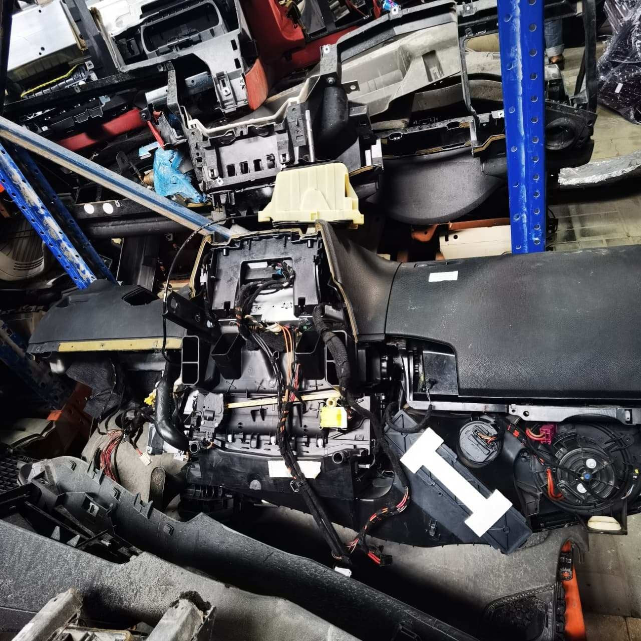 2007 Mercedes-Benz C350 Feed-Through Grommet A2049980101
