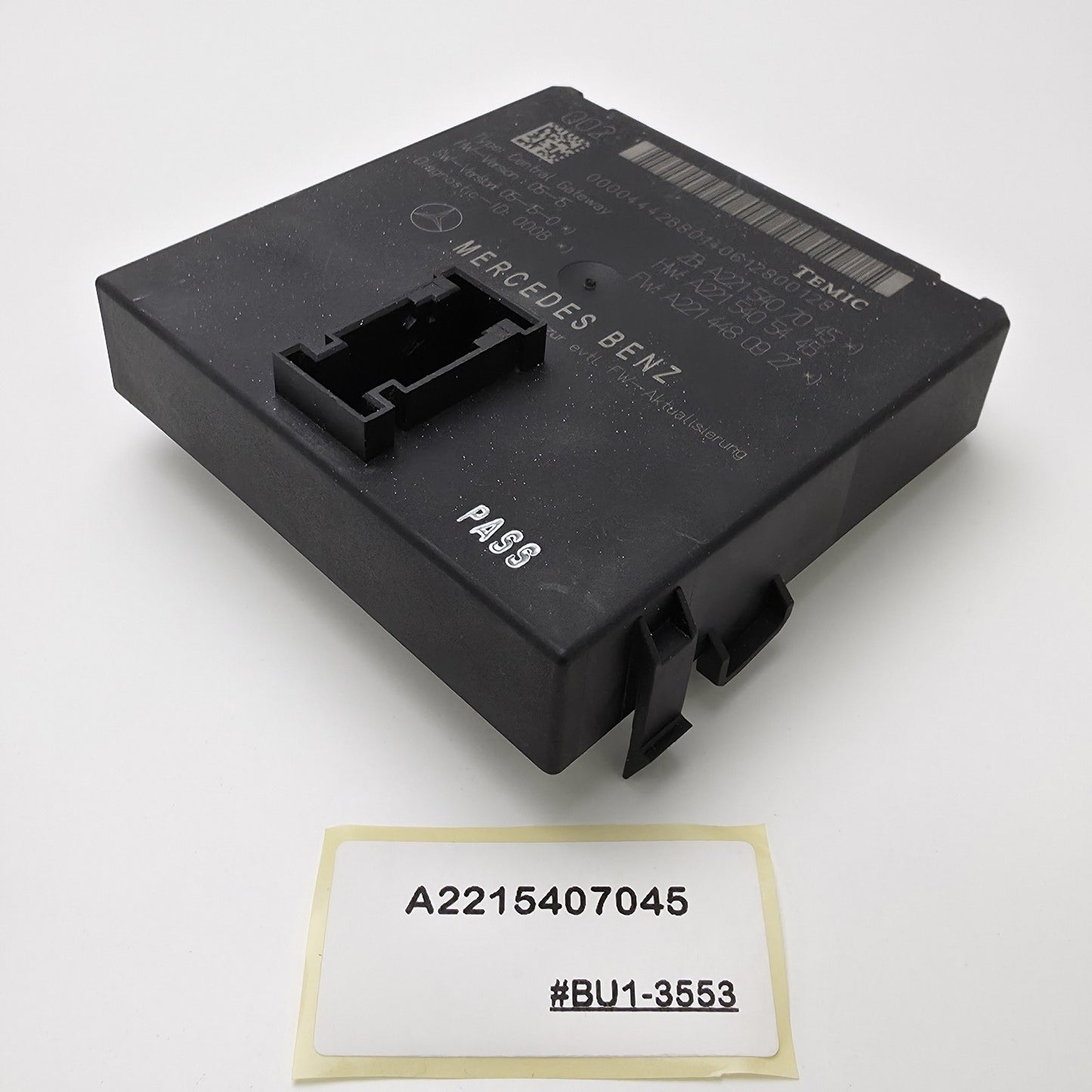 2007-2014 Mercedes-Benz W221 Central Gateway Module A2215407045