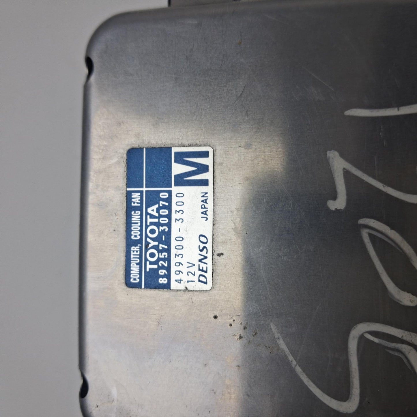 2009-2016 Toyota Sienna Engine Cooling Fan Controller 8925730070