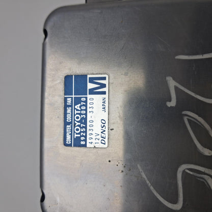 2009-2016 Toyota Sienna Engine Cooling Fan Controller 8925730070