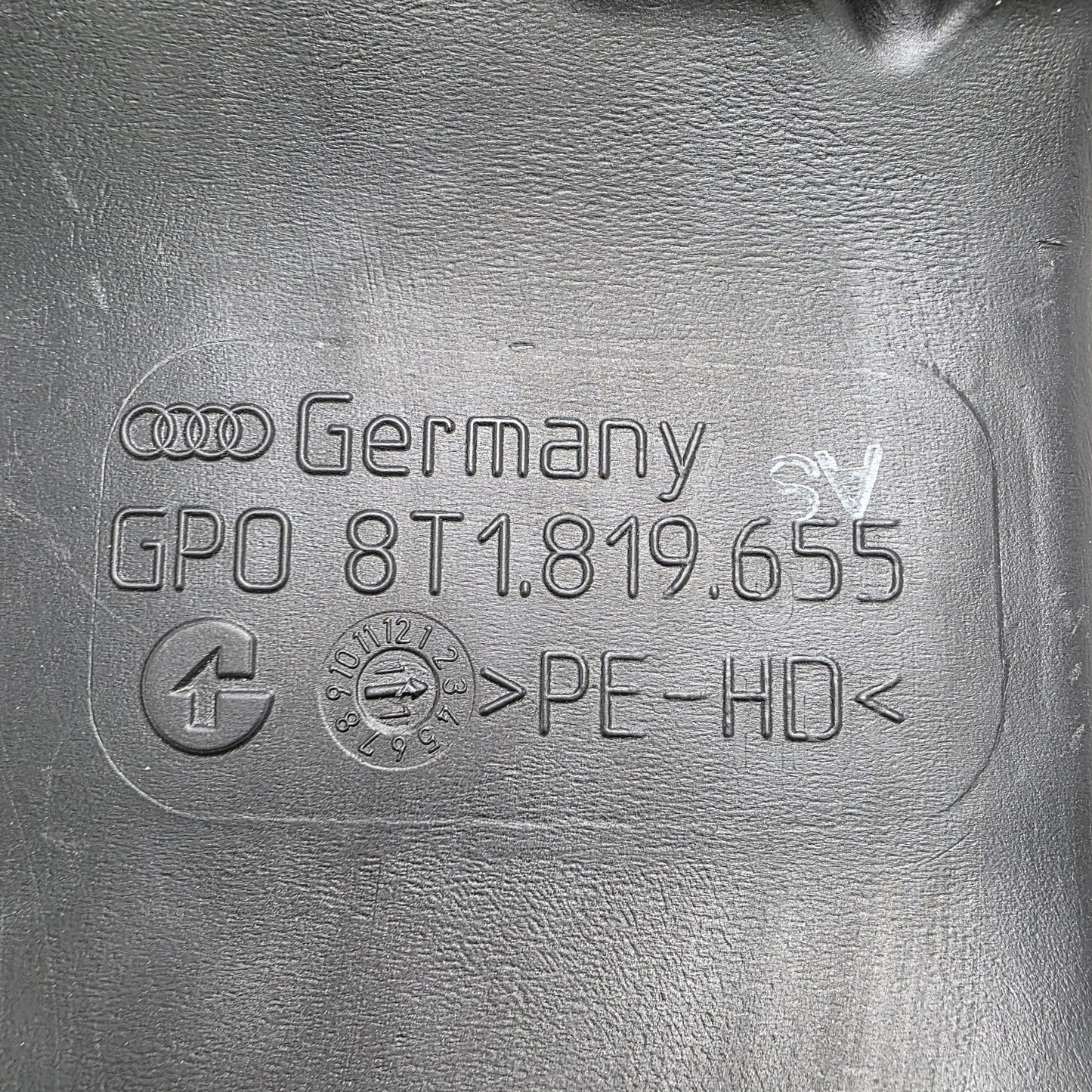 2008-2017 Audi RS4 Instrument Panel Air Duct 8T1819655