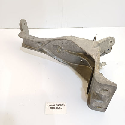 2010-2018 Jaguar XJ ABS PUMP MOUNT BRACKET AW932C325AB