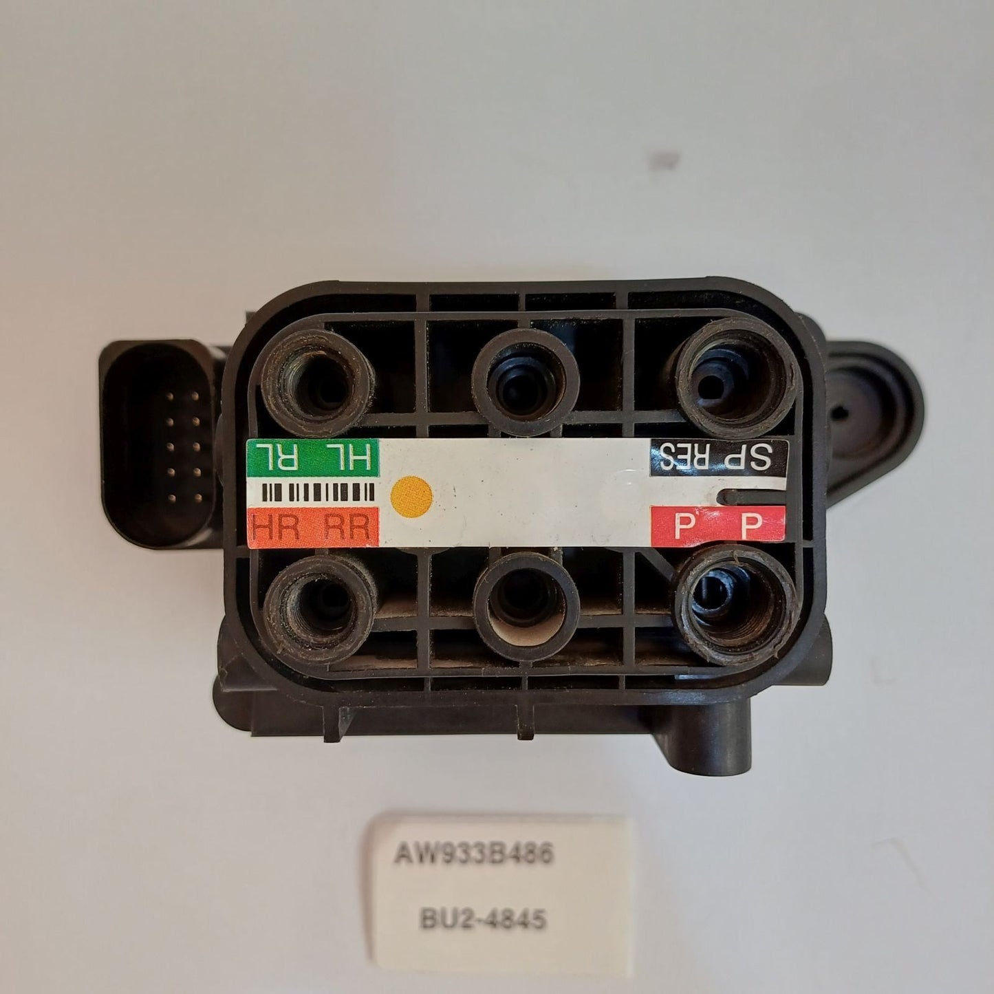 2010-2019 Jaguar XJ Air Suspension Control Valve AW933B486