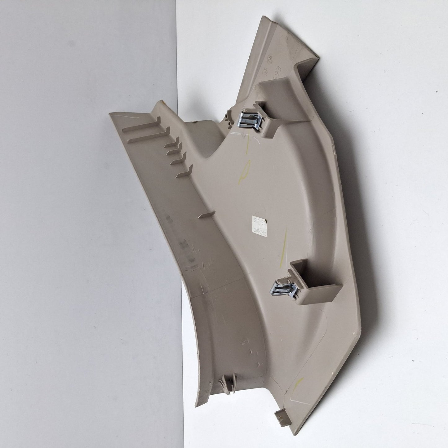 2010-2016 Cadillac SRX Fuel Tank Gas Door Lid 22780245