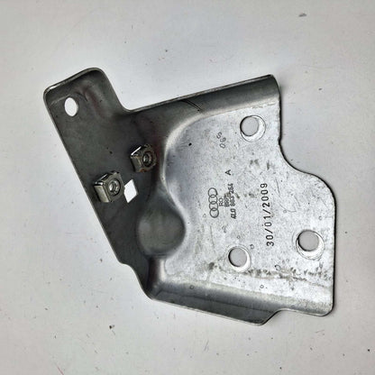 2008 Audi Q7 Right Lower Quarter Panel Trim Bracket 4L0863254A OEM