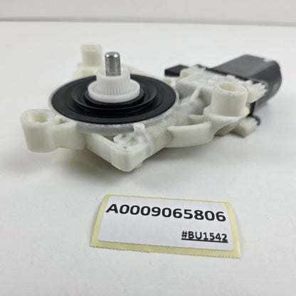 2018-2020 Mercedes-Benz GLB Front Left Door Window Regulator Motor A0009065806