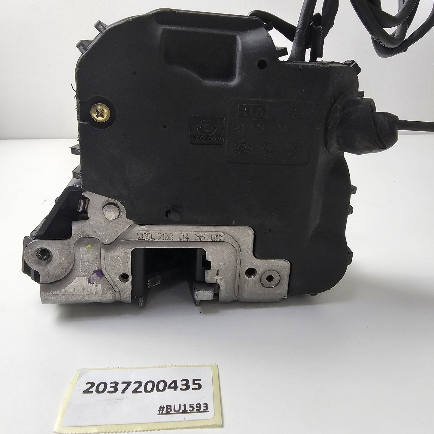 2001-2007 Mercedes-Benz W203 Door Lock Actuator Motor Front Right 2037200435