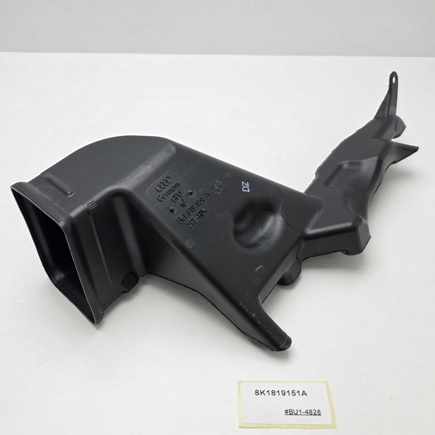 2009-2016 Audi A4 Instrument Panel Air Duct 8K1819151A
